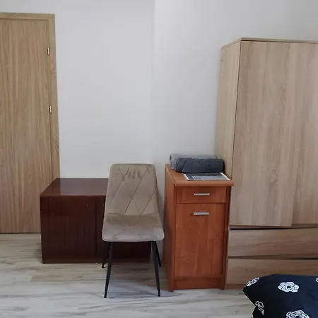 Hostel Pod Lasem *